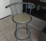 Vendo 3 Sillas Altas de Bar Modernas $75