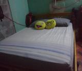 Se Vende Cama Queen de Madera