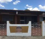 CASA IDEAL PARA VIVIENDA Y LOCAL COMERCIAL FRENTE A LA VI A PRINCIP AL PRECIO DE ALQU ILER :$1000.00