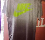 Sweter Nike en 12.00