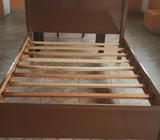 Se vende cama full (doble) de 100 % madera